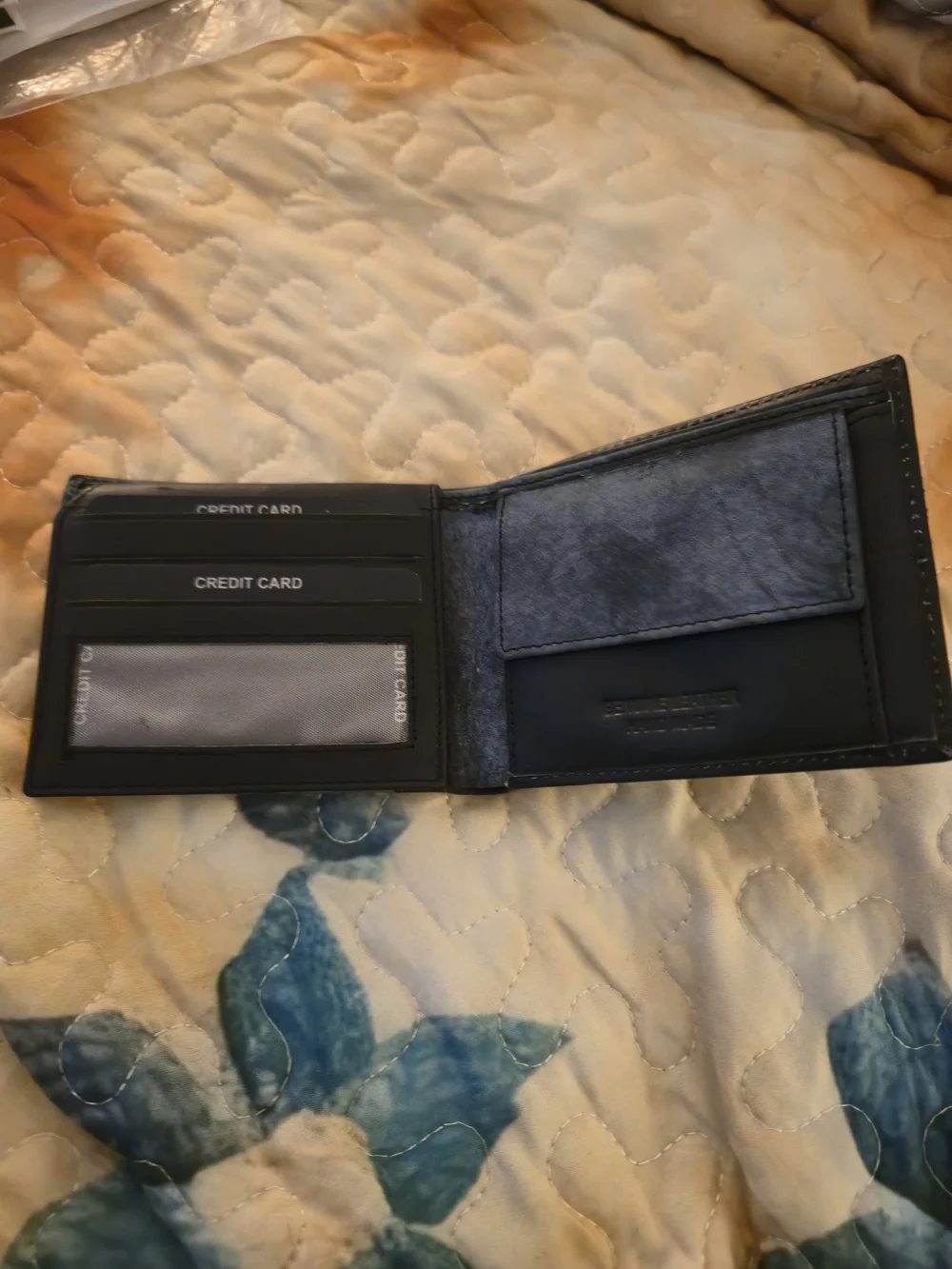 Tommy Hikfiger Men's Black Genuine Leather Bifold Wallet